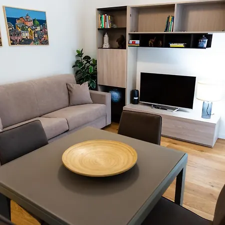 Apartment Cristoforo Colombo Genoa