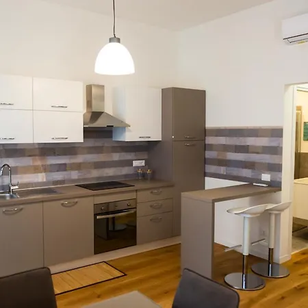 Apartment Cristoforo Colombo Genoa